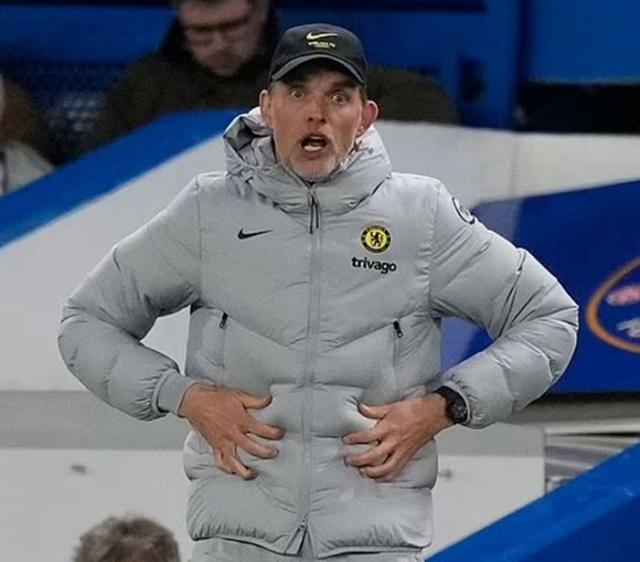 赛事直播-图赫尔：斯坦福桥草皮糟糕 后防崩盘没啥好分析的