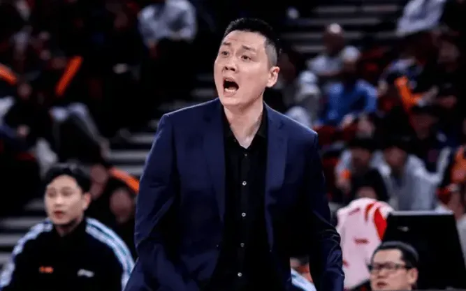 体育资讯-卢伟：大王和哈桑兼容不了，这个问题一直困扰着我们教练组