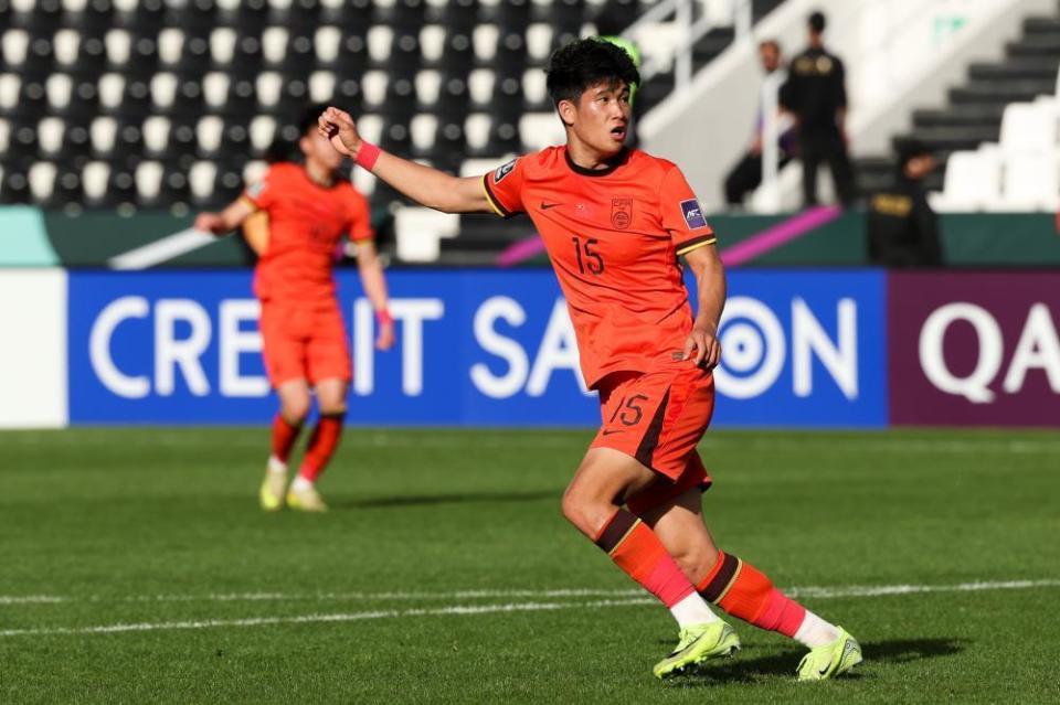 B体育平台-曝上海海港求购彭啸！报价超1000万，媒体人：泰山赶紧续约